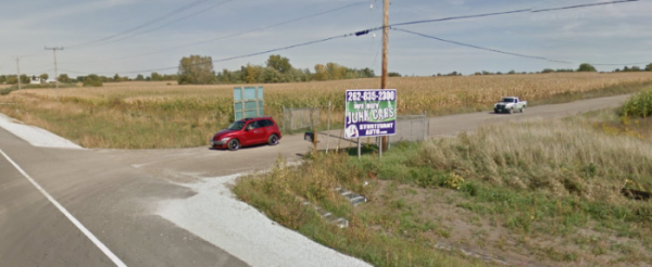 Entrance to Milwaukee junkyard